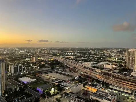 851 NE 1st Avenue Miami FL 33132