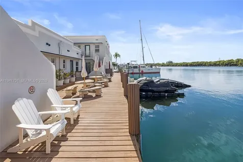 1908 N Ocean Drive Hollywood FL 33019