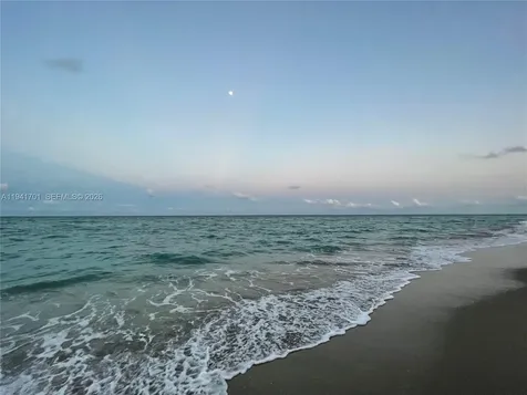 1908 N Ocean Drive Hollywood FL 33019
