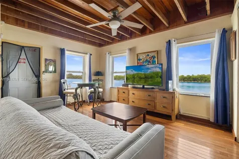 1908 N Ocean Drive Hollywood FL 33019