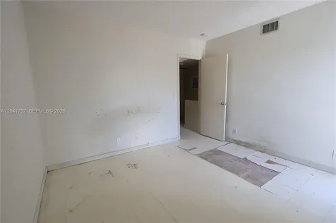 318 NW 107th Avenue Miami FL 33172