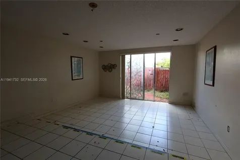 318 NW 107th Avenue Miami FL 33172