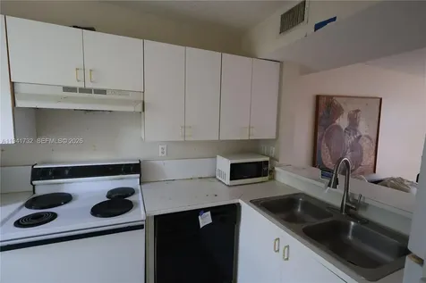 318 NW 107th Avenue Miami FL 33172