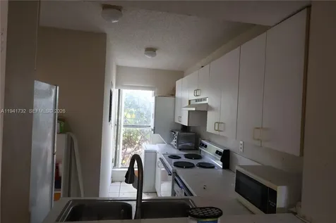 318 NW 107th Avenue Miami FL 33172