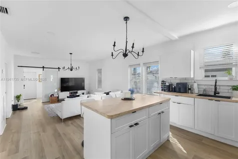 2811 SW 17th Street Miami FL 33145