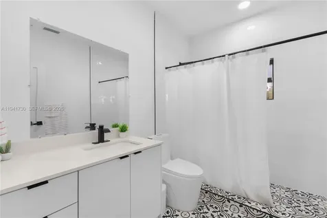 2811 SW 17th Street Miami FL 33145