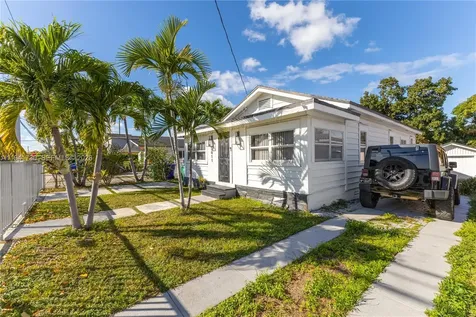 2811 SW 17th Street Miami FL 33145