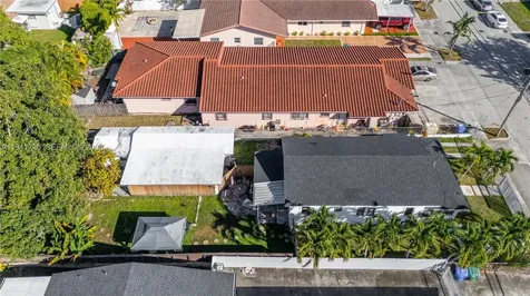 2811 SW 17th Street Miami FL 33145