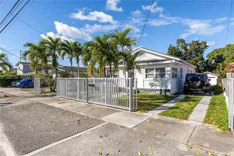 2811 SW 17th Street Miami FL 33145