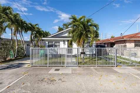 2811 SW 17th Street Miami FL 33145