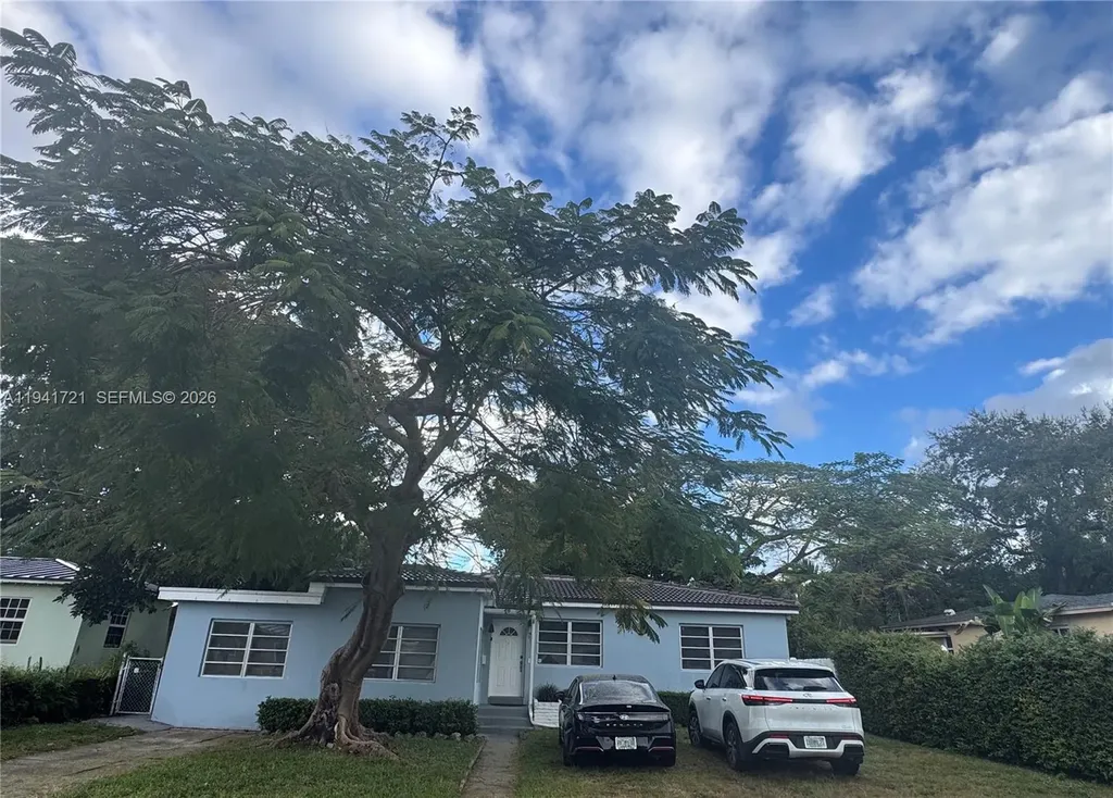 545 NE 111th Street Miami FL 33161