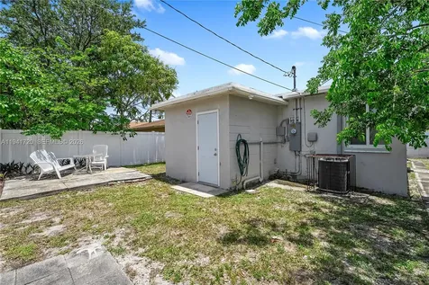 2227 Cody Street Hollywood FL 33020