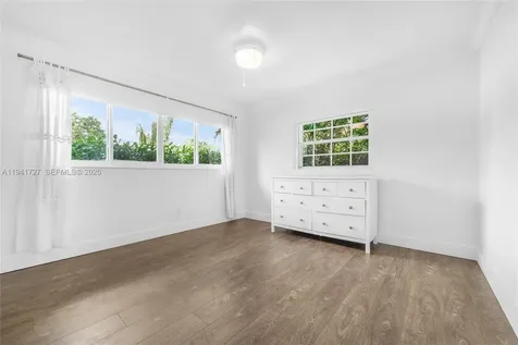 6440 SW 44th Street Miami FL 33155