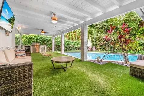 6440 SW 44th Street Miami FL 33155