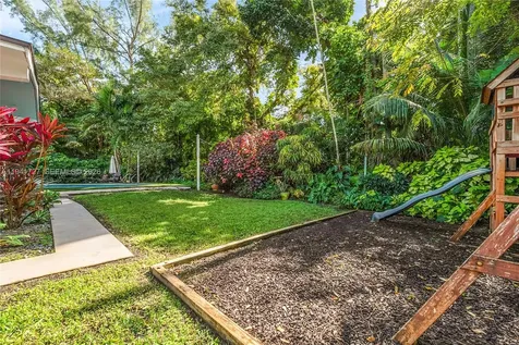 6440 SW 44th Street Miami FL 33155