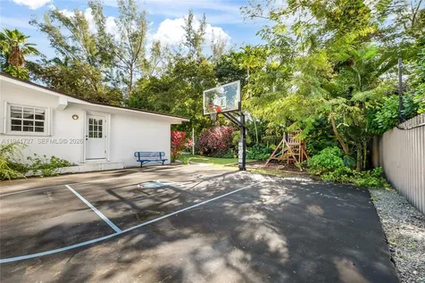 6440 SW 44th Street Miami FL 33155