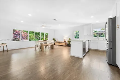 6440 SW 44th Street Miami FL 33155
