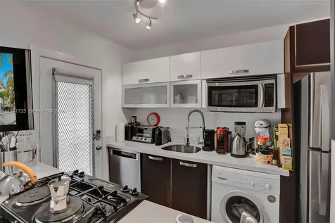 350 Collins Avenue Miami Beach FL 33139