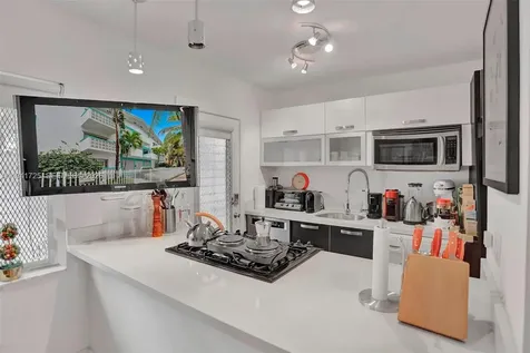350 Collins Avenue Miami Beach FL 33139