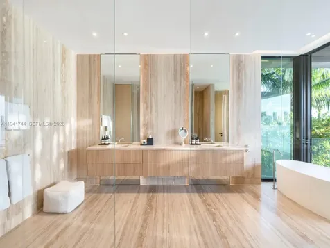 28 W Dilido Drive Miami Beach FL 33139