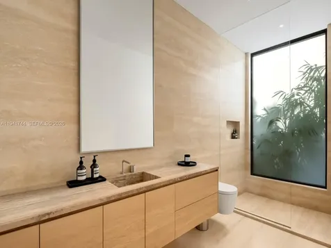 28 W Dilido Drive Miami Beach FL 33139