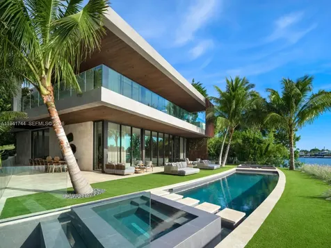 28 W Dilido Drive Miami Beach FL 33139
