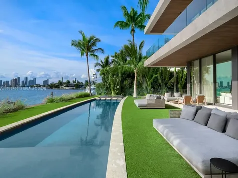 28 W Dilido Drive Miami Beach FL 33139