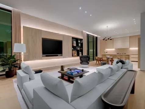 28 W Dilido Drive Miami Beach FL 33139