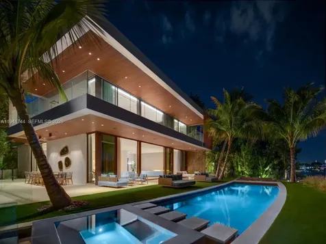 28 W Dilido Drive Miami Beach FL 33139