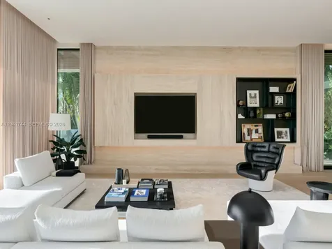 28 W Dilido Drive Miami Beach FL 33139