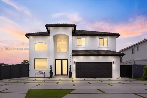 5324 SW 164 Court Miami FL 33185