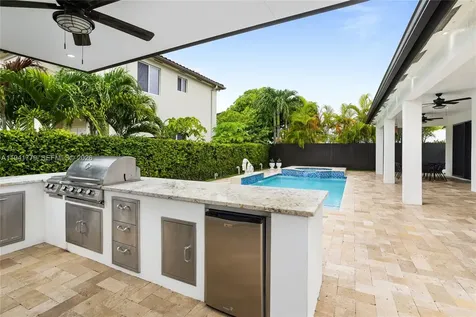 5324 SW 164 Court Miami FL 33185