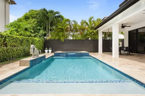 5324 SW 164 Court Miami FL 33185