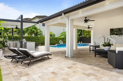 5324 SW 164 Court Miami FL 33185