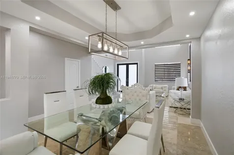 5324 SW 164 Court Miami FL 33185