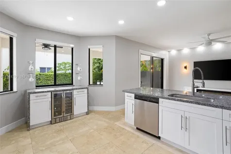 5324 SW 164 Court Miami FL 33185