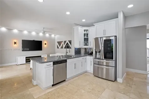 5324 SW 164 Court Miami FL 33185
