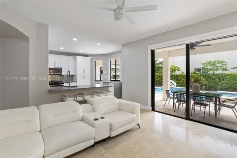 5324 SW 164 Court Miami FL 33185