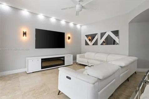 5324 SW 164 Court Miami FL 33185