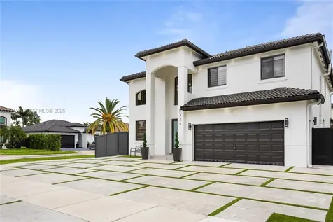 5324 SW 164 Court Miami FL 33185