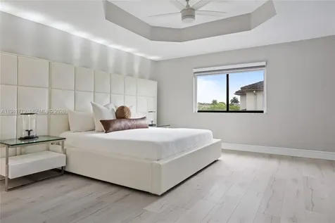 5324 SW 164 Court Miami FL 33185
