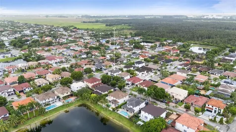 5324 SW 164 Court Miami FL 33185
