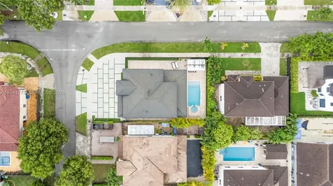 5324 SW 164 Court Miami FL 33185