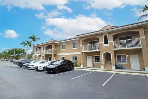 911 Hillcrest Court Hollywood FL 33021