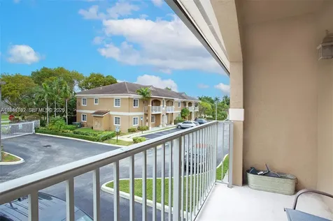 911 Hillcrest Court Hollywood FL 33021