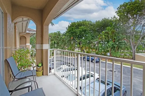 911 Hillcrest Court Hollywood FL 33021