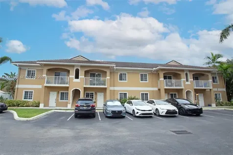 911 Hillcrest Court Hollywood FL 33021