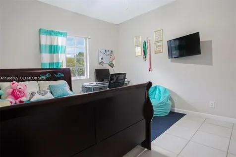 911 Hillcrest Court Hollywood FL 33021