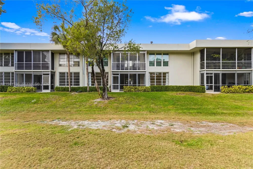 4007 N Cypress Drive Pompano Beach FL 33069