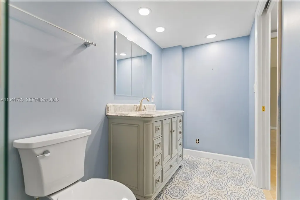 4007 N Cypress Drive Pompano Beach FL 33069